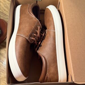 Goodfellow Brown Low-Top Lace-Up Sneakers with White Sole Men’s 11 dress shoes